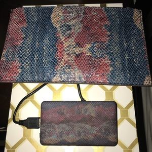 Wristlet with Charger